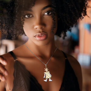 model with pendant